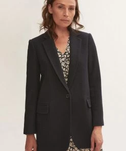 Jigsaw Black Relaxed Herringbone Blazer