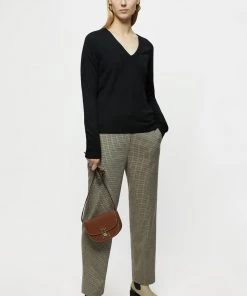 Jigsaw Black Merino V-Neck Jumper 7 Jigsaw Black Merino V-Neck Jumper -Jigsaw Sales Shop unnamed file 1188 scaled