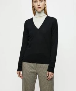 Jigsaw Black Merino V-Neck Jumper 9 Jigsaw Black Merino V-Neck Jumper -Jigsaw Sales Shop unnamed file 1190