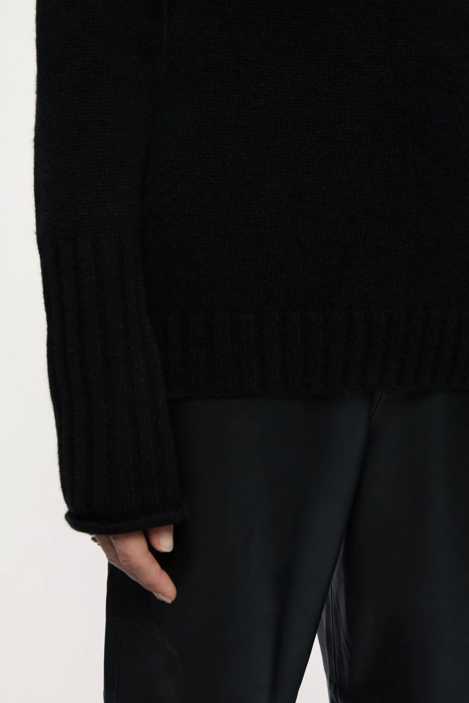 Jigsaw Black Cashmere Boyfriend Jumper 4 Jigsaw Black Cashmere Boyfriend Jumper - Image 4