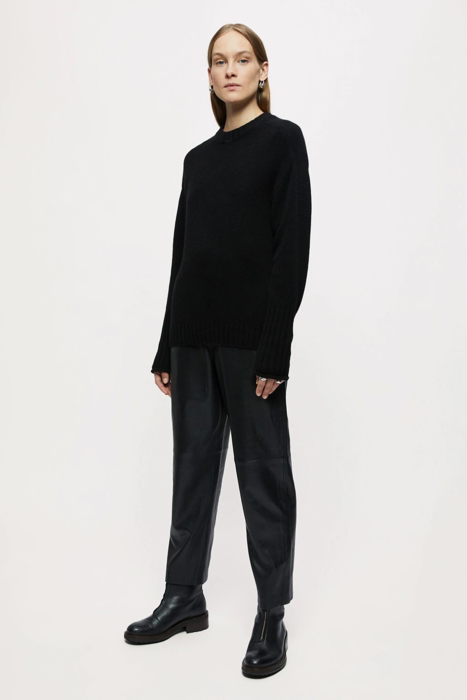 Jigsaw Black Cashmere Boyfriend Jumper 5 Jigsaw Black Cashmere Boyfriend Jumper - Image 5