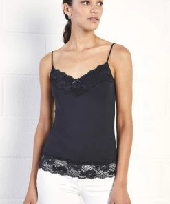 Jigsaw Model Lace Vest